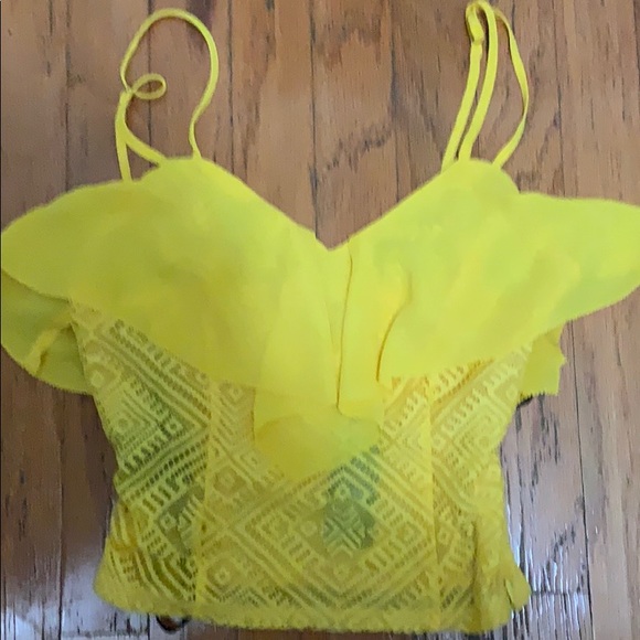 NWT bebe Lace Corset Ruffle Top in Yellow XS - Picture 5 of 7